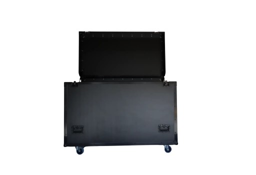Flight Case - STREAMING