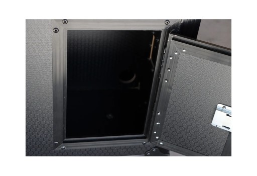 Flight Case - STREAMING